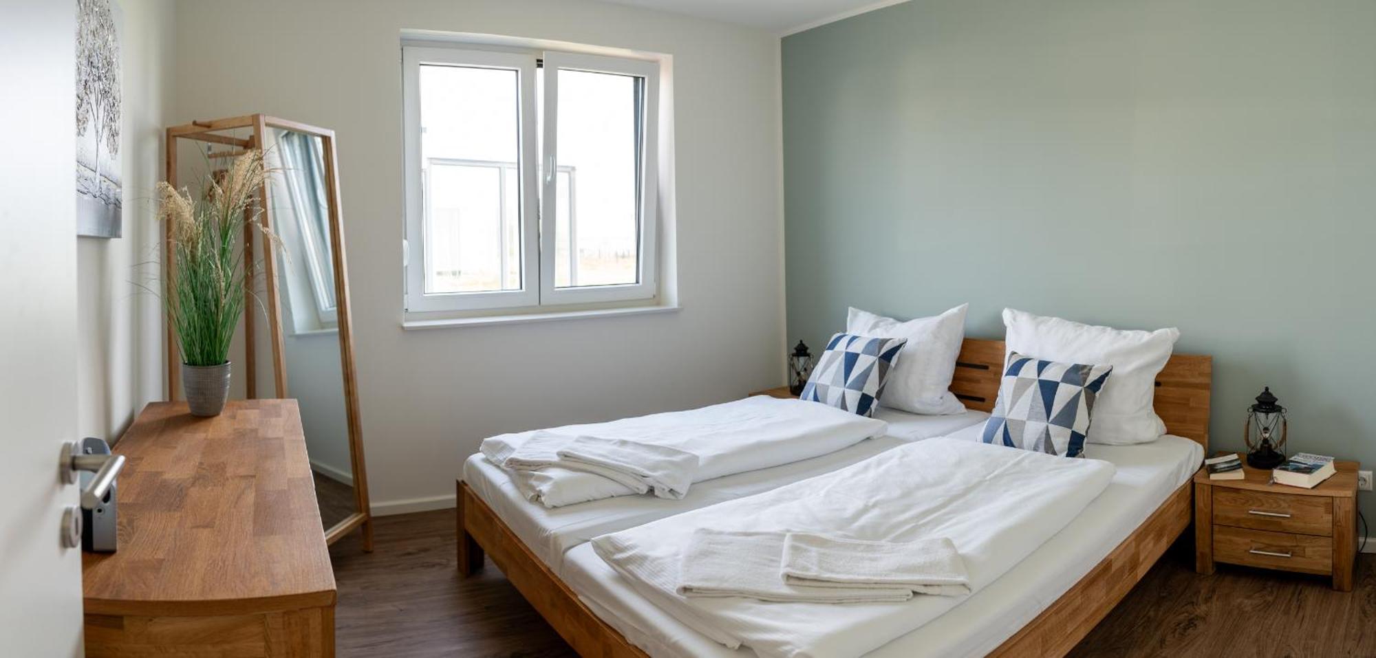 Hangar 19 Luxusbungalow Am See H8 Schwerin  Ngoại thất bức ảnh