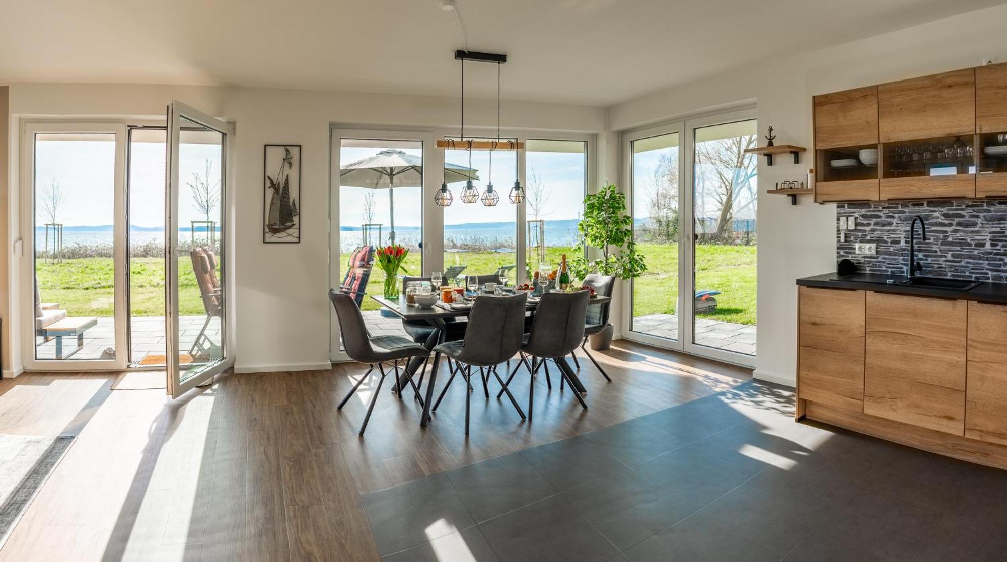 Hangar 19 Luxusbungalow Am See H8 Schwerin  Ngoại thất bức ảnh